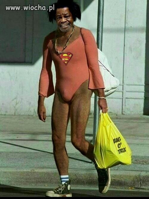 Superman wraca z Biedry.