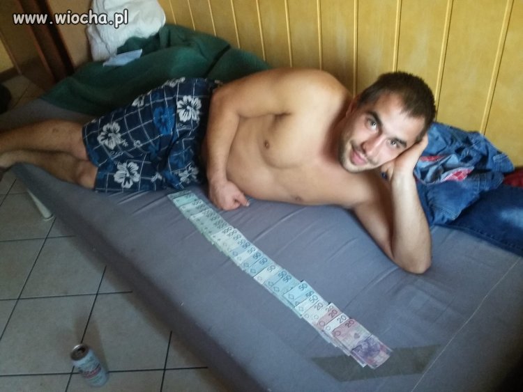 Na mojej pryczy się banknot liczy