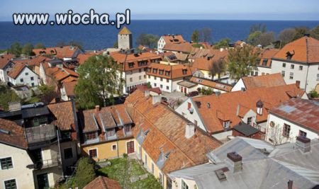 Kobieta na wózku zwabiona do ośrodka uchodźców pod