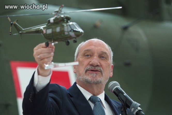 - skleiłem z Misiewiczem