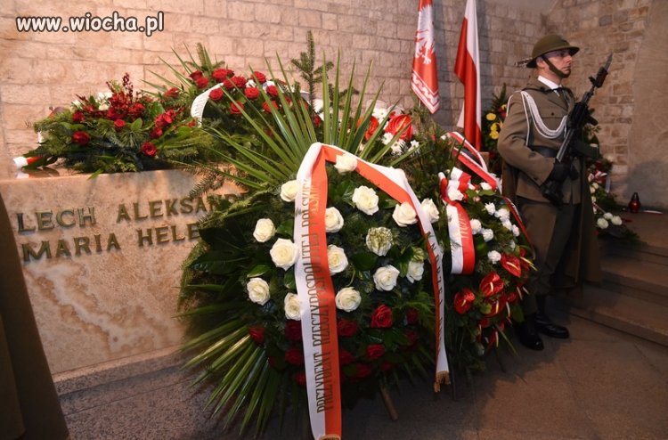 14 listopada prokuratura zarządziła "wykopki"