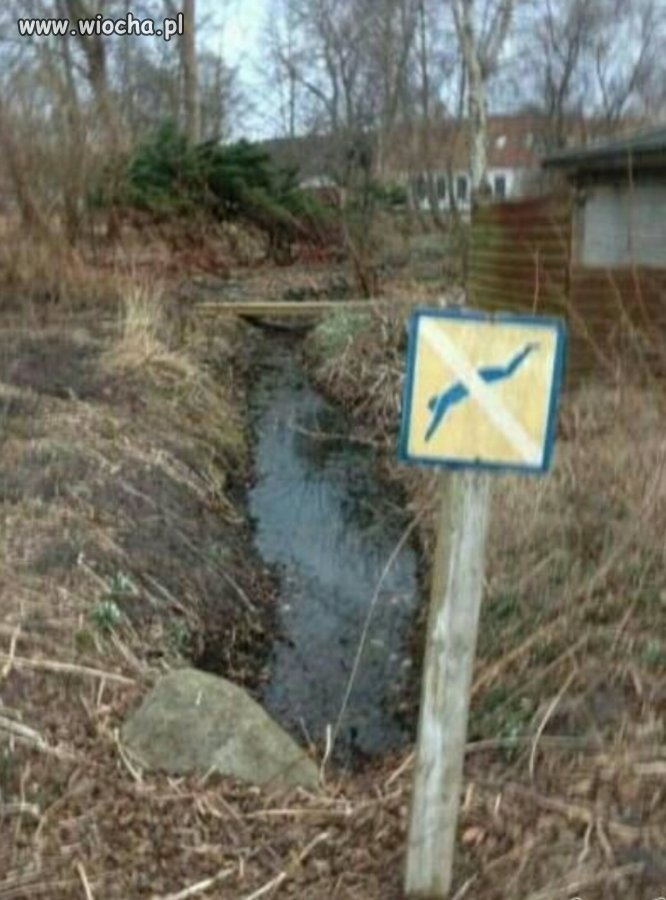 Ostrzegają bo idiota zawsze się znajdzie.