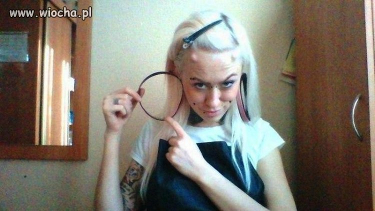 Pochwaliła się swoimi dziurkami