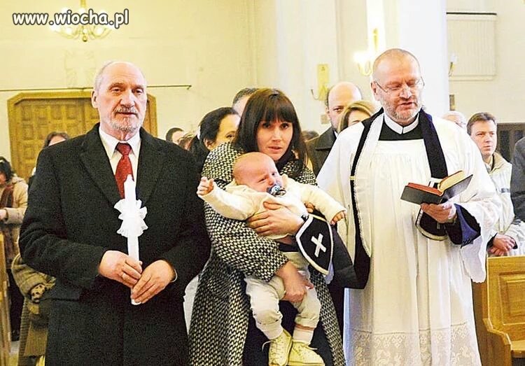 Chrzest syna niezależnego dziennikarza Rachonia