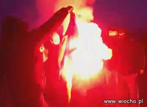 GW: Narodowcy spalili ukraińską flage...ale...