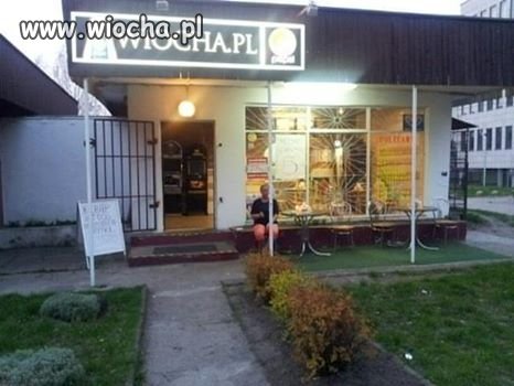 Widzę, że stronka szuka dodatkowego źródła 