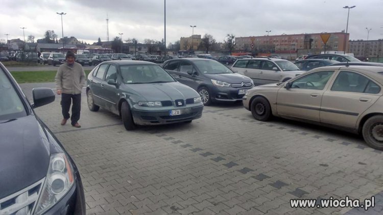 Zajmuje 4 miejsca.LZA może wszystko 