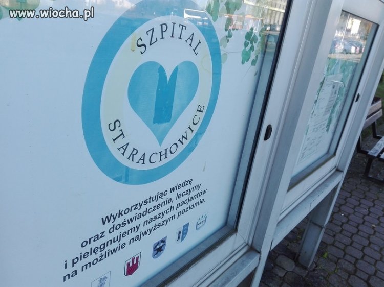 Poród na podłodze między łóżkami