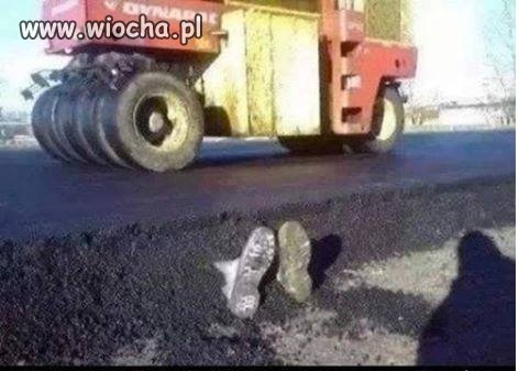 Nowak zaczął budowę drogi na Ukrainie