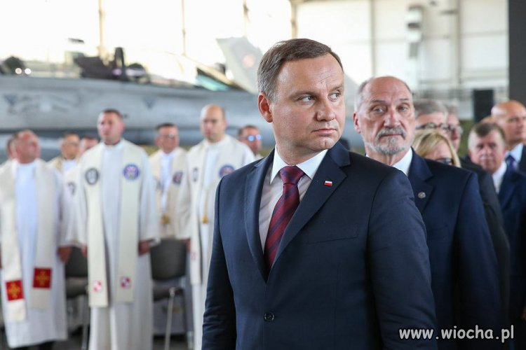 Kto stoi za polskim rządem?...Widać dokładnie