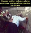 A wikary z proboszczem mają ubaw po pachy.