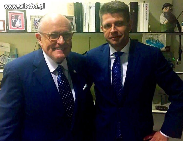 Dla tych co podniecali się fotką  Giulianiego z 