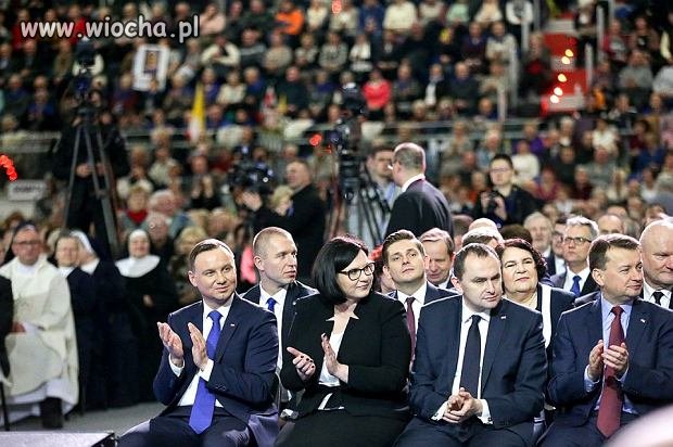 U wujka na urodzinach jest Duda jest i rodzina...