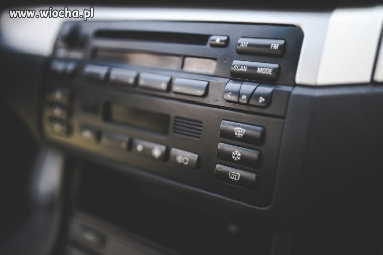 Radio w pracy już nie za darmo. 