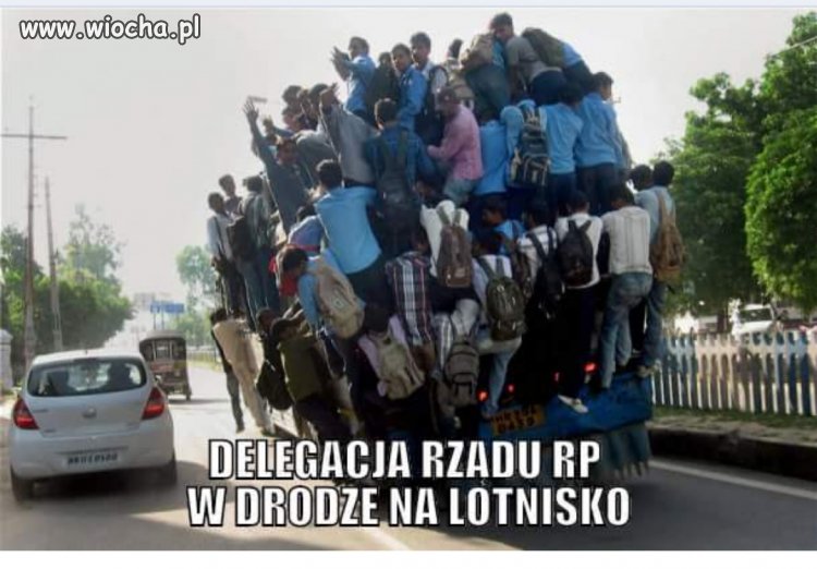 Ekipa dobrej zmiany w drodze na lotnisko 