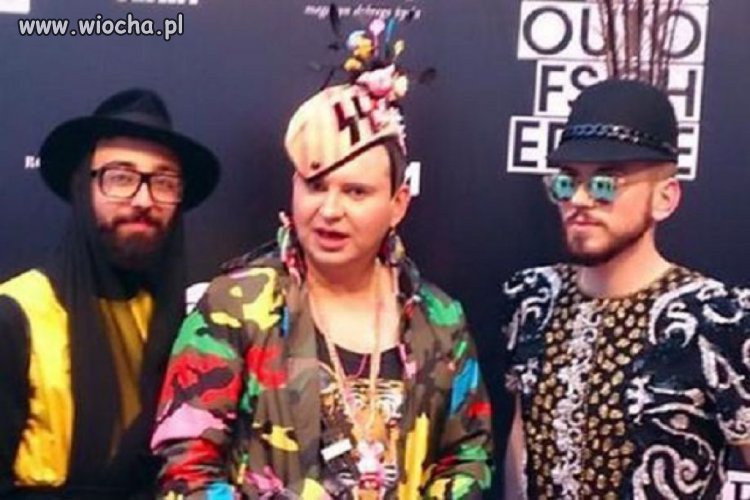 I to Ty jesteś szary i się nie znasz na modzie.