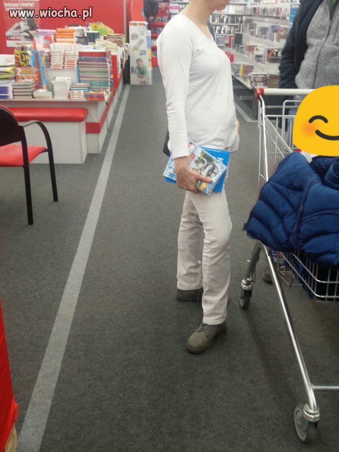 Kobieta guma na zakupach