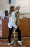 Pierwsza szkolna miłość.