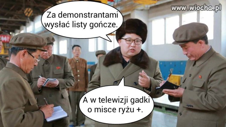 Za demonstrantami