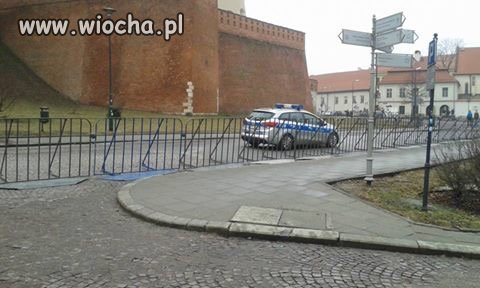 Wawel w oczekiwaniu na prywatna wizytę naczelnika