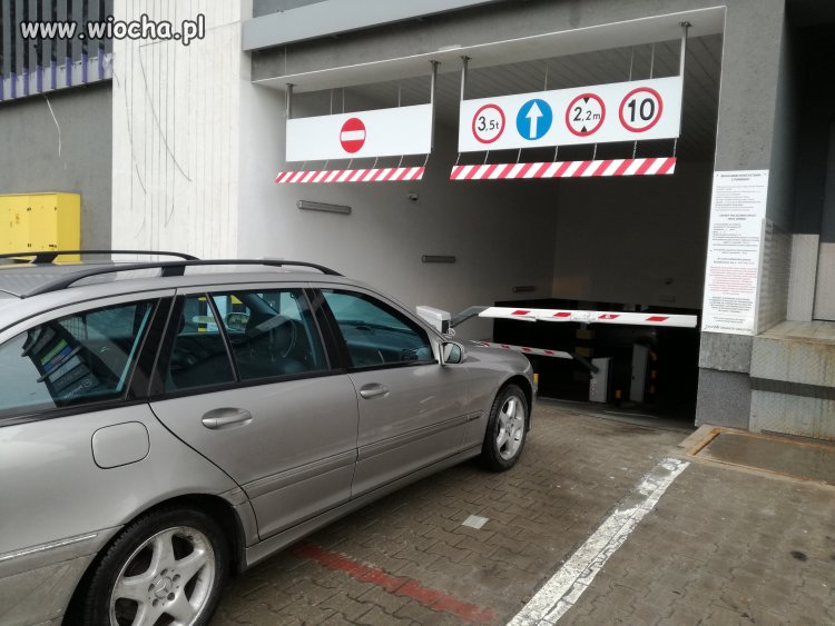 PARKOWANIE LEVEL PONAD 9000