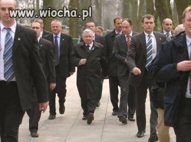 Człowiek wolności na spacerze 