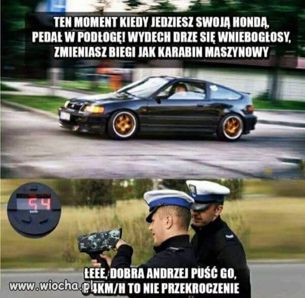 Honda przynajmniej ma kierunkowskazy w standardzie