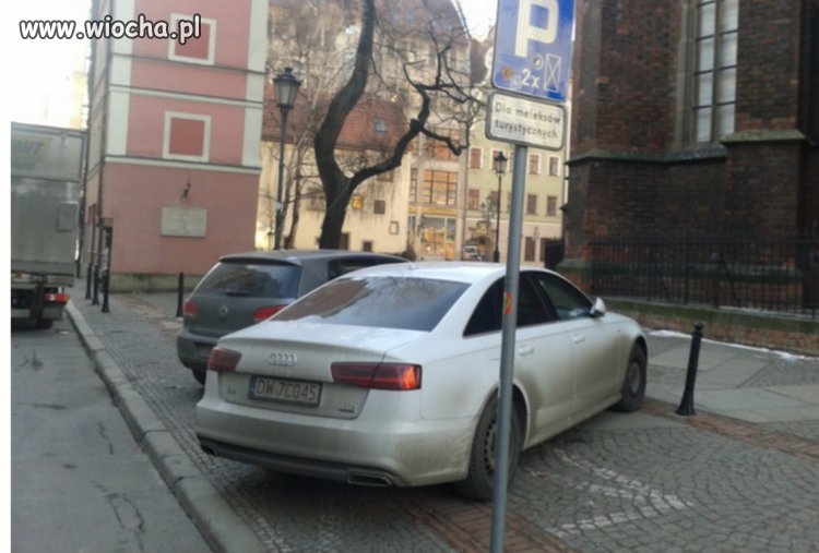 Chamy krzyczą na policję, sądy i kulawe prawo..