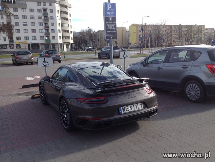 Idiotów nie sieją...