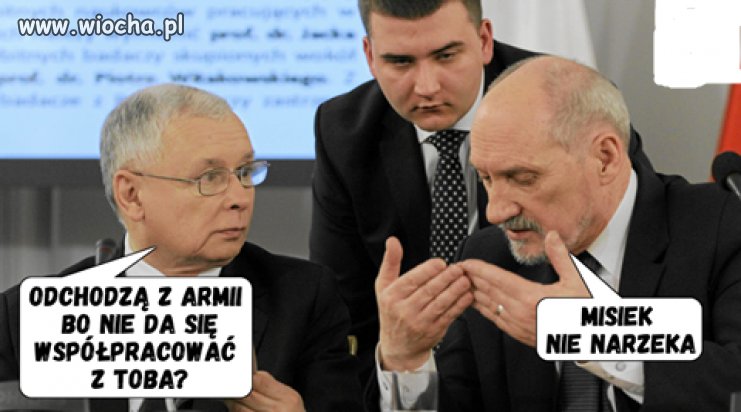 Misiek to gen dywizji.