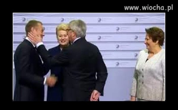 Takie tam przyjacielskie poklepywanie.