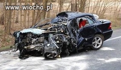 Setki koni pod maską.