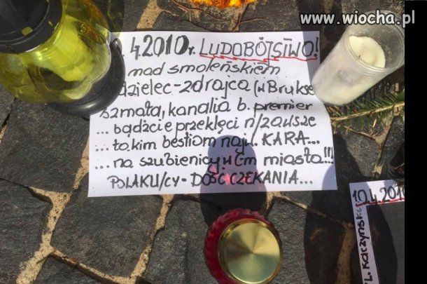 Pobożni patrioci porozkładali ulotki na grobach 