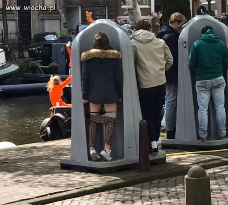 W Amsterdamie...