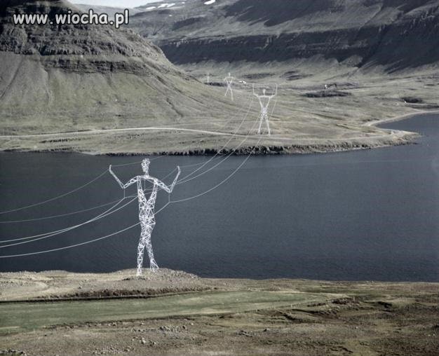 Słupy elektryczne w Islandii