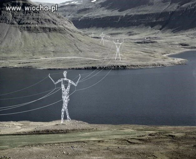 Słupy elektryczne w Islandii