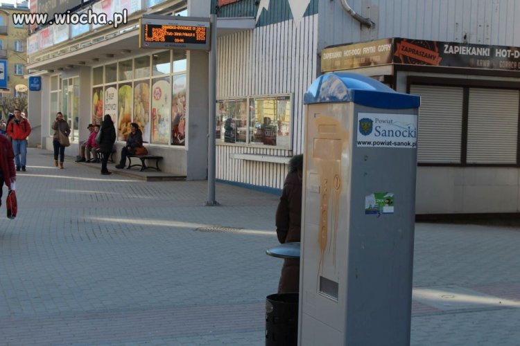 Parkomaty zdewastowane.