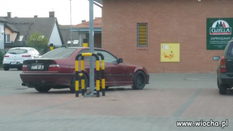Mafia z pod polickiej wsi pod Netto na Warzymicy