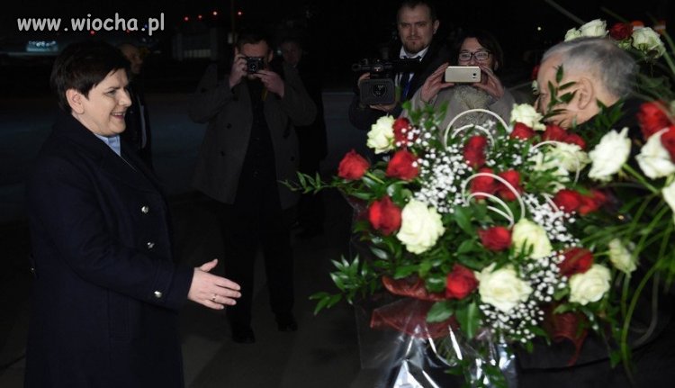 Beata przyjmij ten symbol nienawiści i głupoty 
