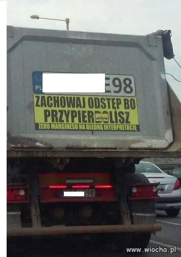 Zachowaj odstęp