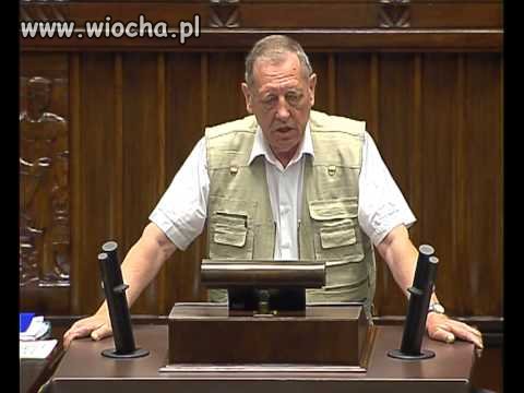 W nawiązaniu do wstawki o stroju posłanki 