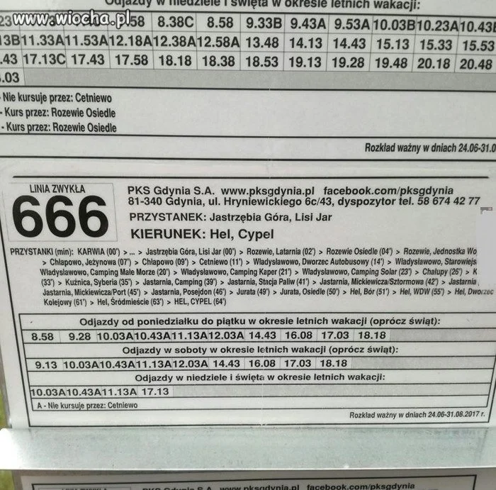 Kierowca autobusu nuci "Highway to Hell"