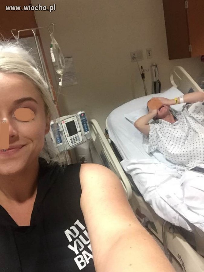 Selfik z rodzącą siostrą 