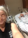 Selfik z rodzącą siostrą 