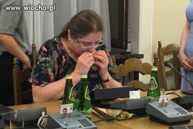 Siła spokoju-zmieniają się rządy, walą sie ustroje,