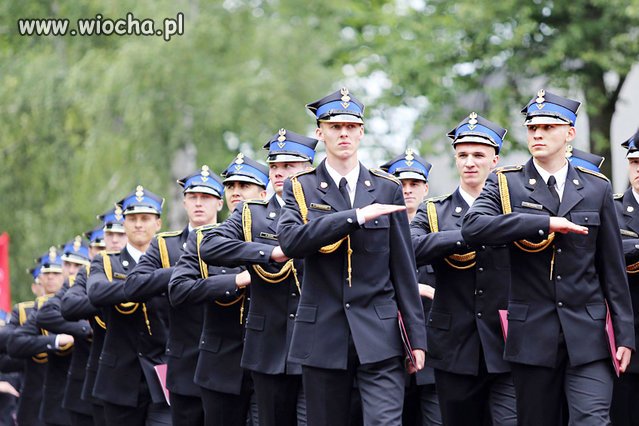 PiS to  komuchy a'la PRL.
