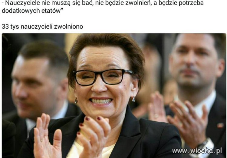 33000 nauczycieli straciło pracę. 