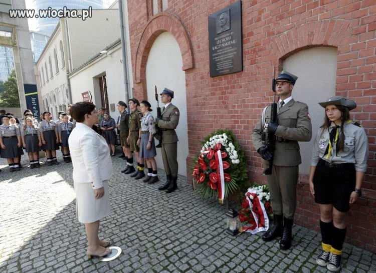 BEATA SZYDŁO SKŁADA WIENIEC 