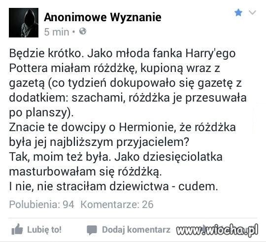 Bawiła się w swojej komnacie tajemnic