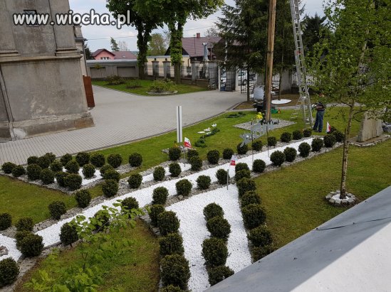 Parafia Minoga pomnik smoleński